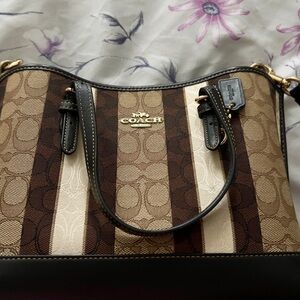 Coach purse -Mollie Tote Bag 25 In Signature Jacquard With Stripes